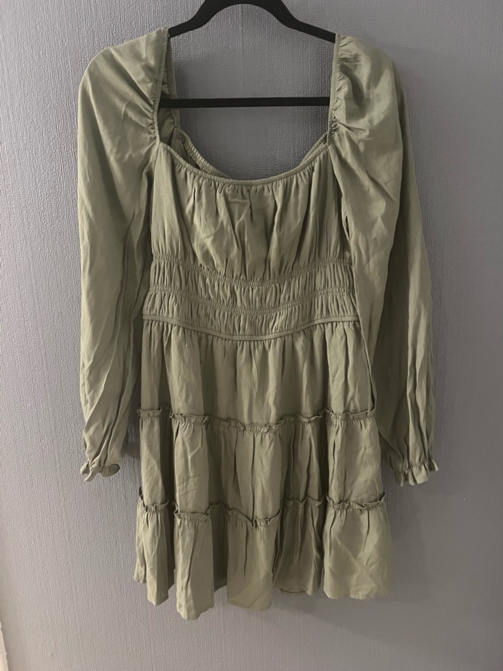 🌞NEW🌞Women’s Olive Green Long Sleeve Tiered Mini Dress, Size Large